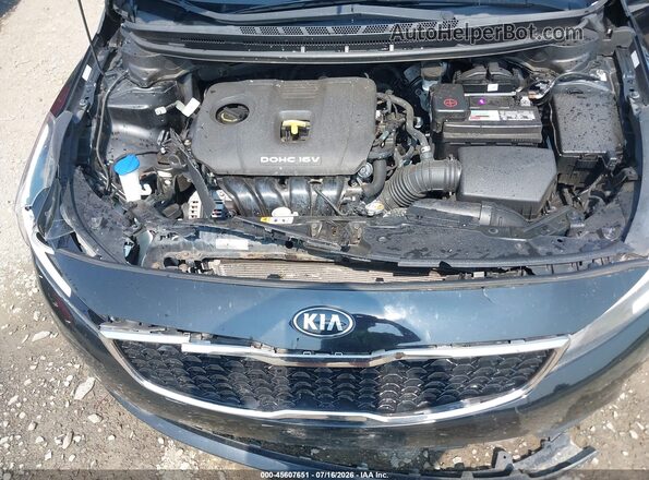 3KPFK4A78HE034875 2017 KIA FORTE Черный Вид сзади