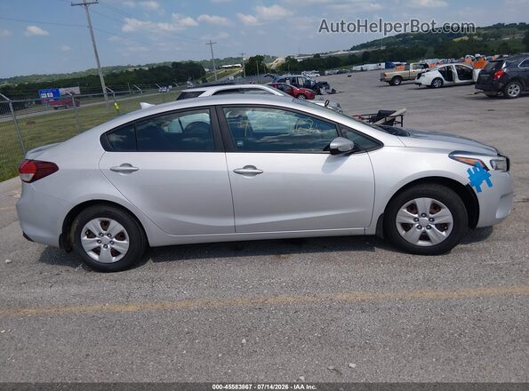 3KPFK4A78HE089729 2017 KIA FORTE Silver 360 interior view