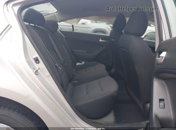 3KPFK4A79HE148352 2017 KIA FORTE White Вид наклейки з VIN-кодом