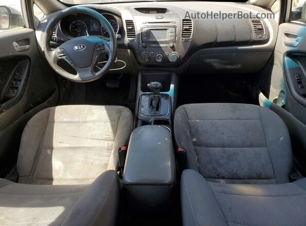 3KPFK4A79JE282509 2018 KIA FORTE Silver Widok deski rozdzielczej
