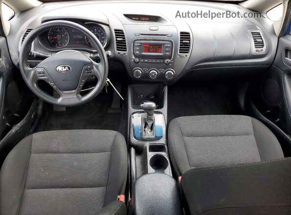 3KPFK4A7XHE137988 2017 KIA FORTE Blue Dashboard view