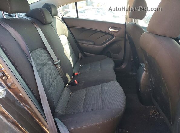 3KPFK4A7XJE175355 2018 KIA FORTE Gray Vista de los asientos traseros