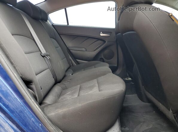 3KPFK4A7XJE258803 2018 KIA FORTE Blue უკანა სავარძლების ხედი