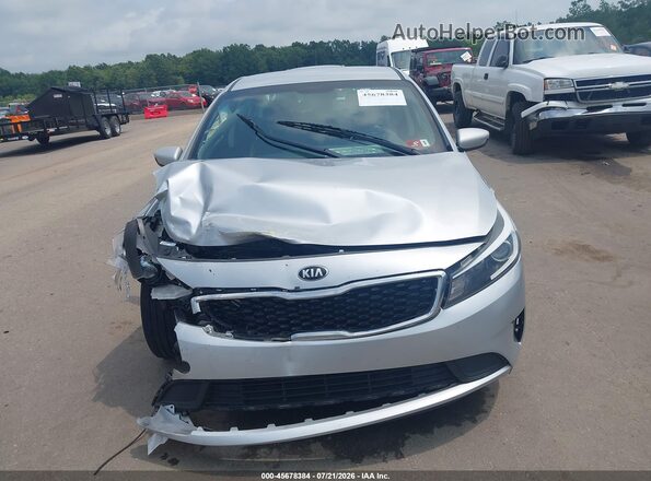 3KPFL4A70JE168962 2018 KIA FORTE Silver Rear interior view