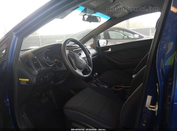 3KPFL4A70JE184966 2018 KIA FORTE Blue Vista interior delantera