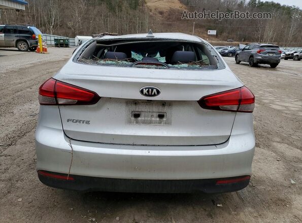 3KPFL4A70JE212281 2018 KIA FORTE Silver Widok z tyłu