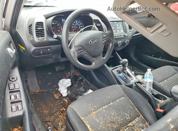 3KPFL4A70JE212281 2018 KIA FORTE Silver Widok deski rozdzielczej