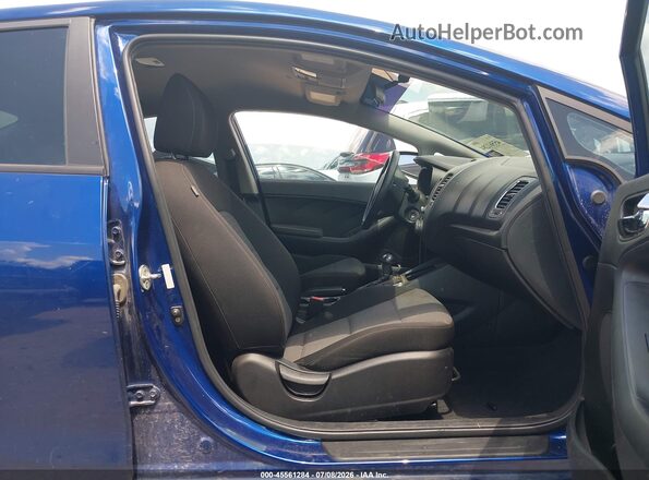 3KPFL4A70JE217870 2018 KIA FORTE Blue Front interior view