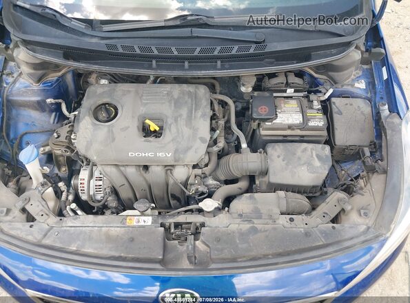 3KPFL4A70JE217870 2018 KIA FORTE Blue Rear view