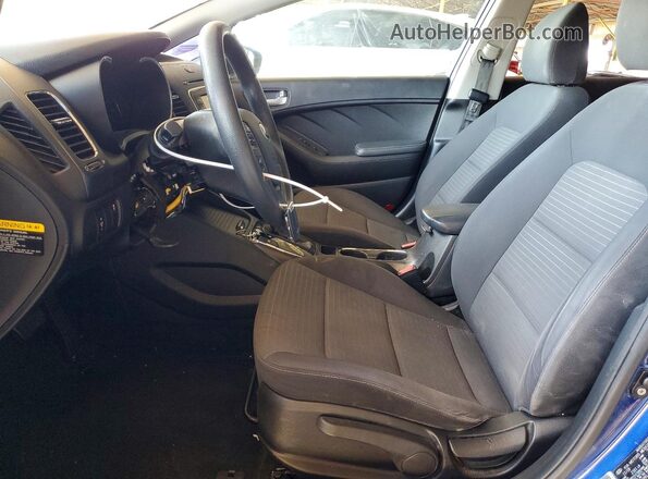 3KPFL4A71HE080061 2017 KIA FORTE Blue Front interior view
