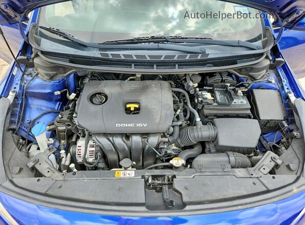 3KPFL4A71HE092310 2017 KIA FORTE Blue უკანა სალონის ხედი
