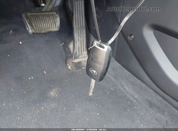 3KPFL4A71HE136998 2017 KIA FORTE Burgundy Առջևի վահանակի տեսք