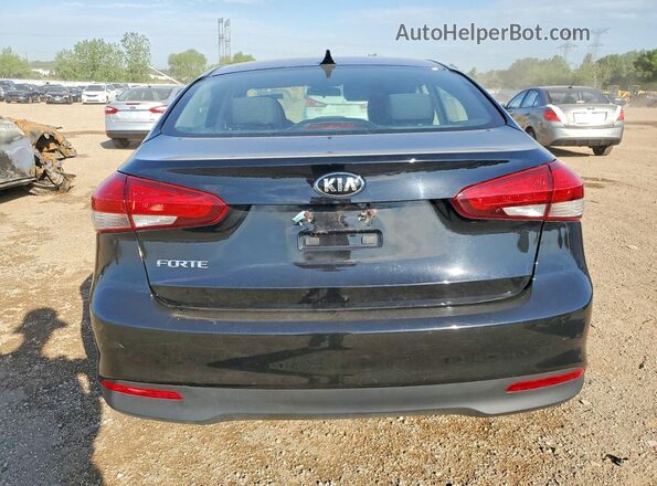 3KPFL4A72HE152899 2017 KIA FORTE Black უკანა ხედი