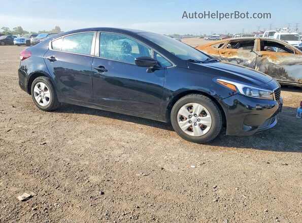 3KPFL4A72HE152899 2017 KIA FORTE Black წინა მარჯვენა