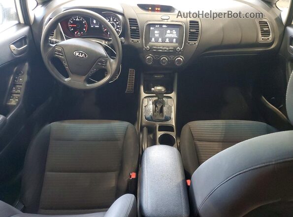 3KPFL4A72JE186203 2018 KIA FORTE White Вид панелі приладів