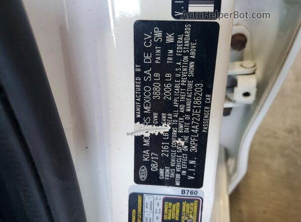 3KPFL4A72JE186203 2018 KIA FORTE White Вид підкапотного простору