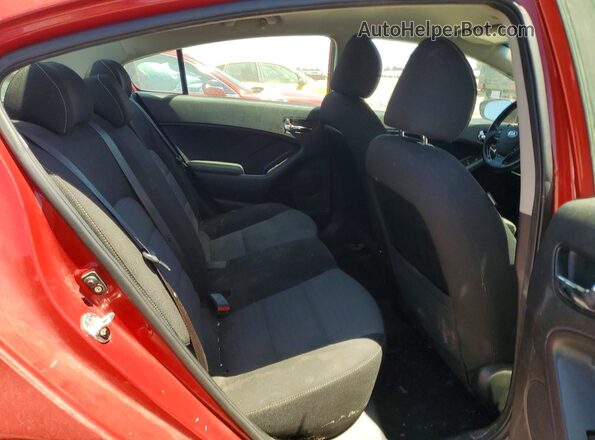 3KPFL4A72JE187934 2018 KIA FORTE Red უკანა სავარძლების ხედი