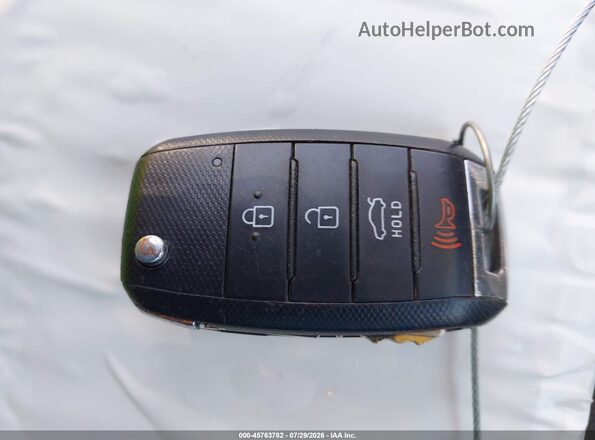 3KPFL4A73HE134282 2017 KIA FORTE Red Առջևի վահանակի տեսք