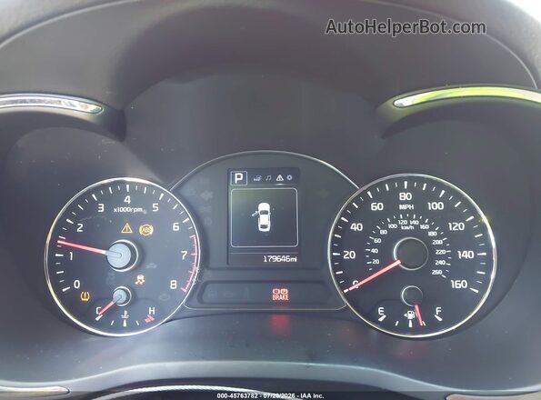 3KPFL4A73HE134282 2017 KIA FORTE Red Հետևի նստատեղերի տեսք