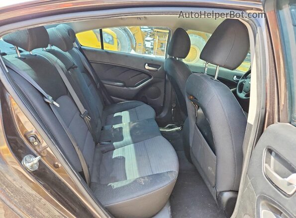 3KPFL4A73JE220486 2018 KIA FORTE Gray უკანა სავარძლების ხედი
