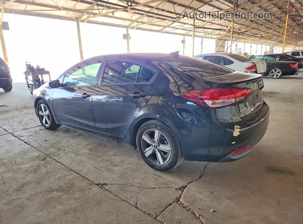 3KPFL4A73JE261135 2018 KIA FORTE Black Trasero izquierdo