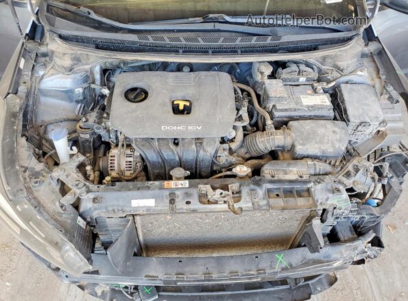 3KPFL4A74HE139359 2017 KIA FORTE Gray უკანა სალონის ხედი