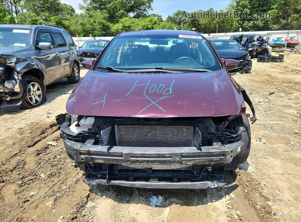 3KPFL4A74JE196652 2018 KIA FORTE Burgundy Widok z przodu