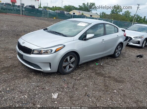 3KPFL4A74JE242433 2018 KIA FORTE Silver Przód lewy