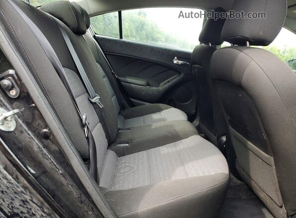 3KPFL4A75JE284285 2018 KIA FORTE Black Вид задніх сидінь