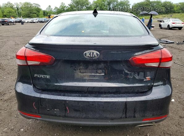 3KPFL4A75JE284285 2018 KIA FORTE Black Вид ззаду