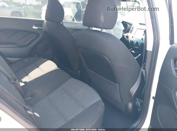 3KPFL4A76HE102765 2017 KIA FORTE White VIN კოდის სტიკერის ხედი