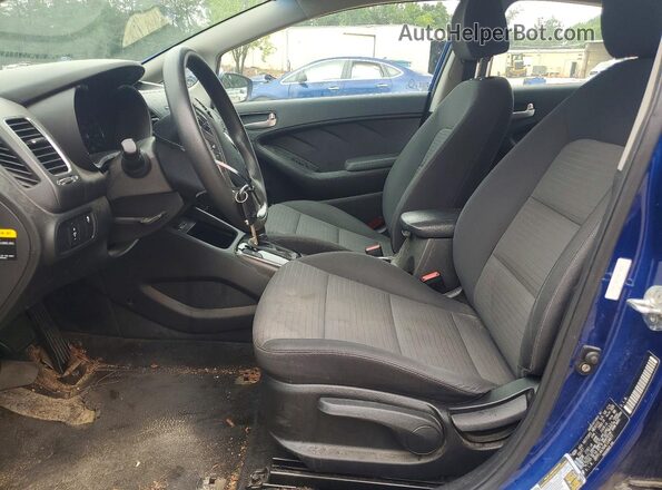 3KPFL4A76HE124877 2017 KIA FORTE Blue Vista interior delantera