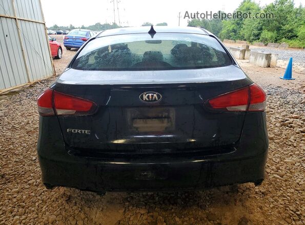 3KPFL4A76HE135667 2017 KIA FORTE Черный Вид сзади