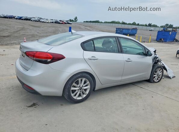 3KPFL4A76HE153442 2017 KIA FORTE Серебряный Задняя правая четверть