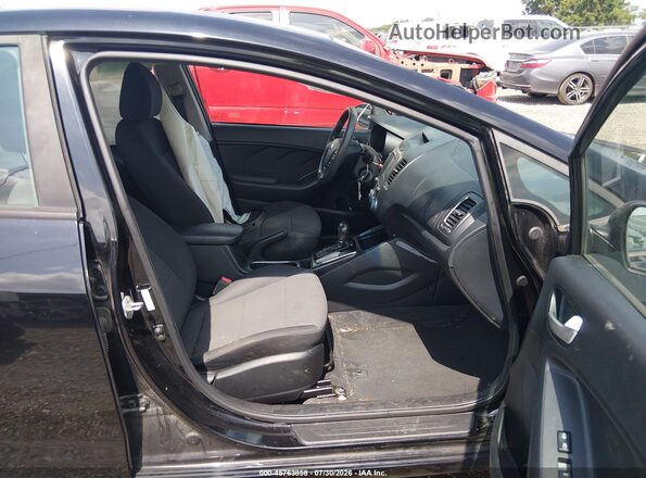 3KPFL4A76JE170831 2018 KIA FORTE Black Front interior view