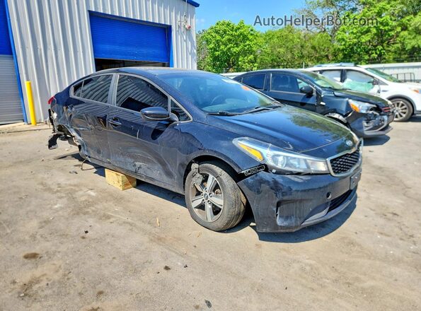 3KPFL4A76JE186768 2018 KIA FORTE Black Przód prawy