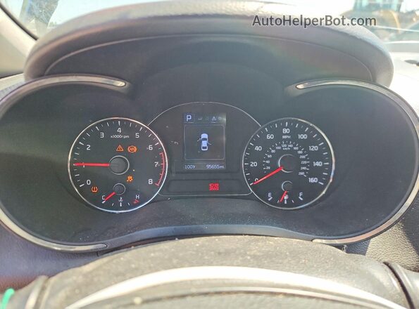 3KPFL4A76JE186768 2018 KIA FORTE Black Widok zestawu wskaźników