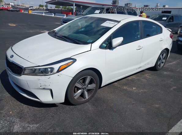 3KPFL4A76JE235533 2018 KIA FORTE White Передня ліва чверть