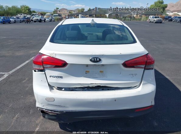 3KPFL4A76JE235533 2018 KIA FORTE White Вид спереду