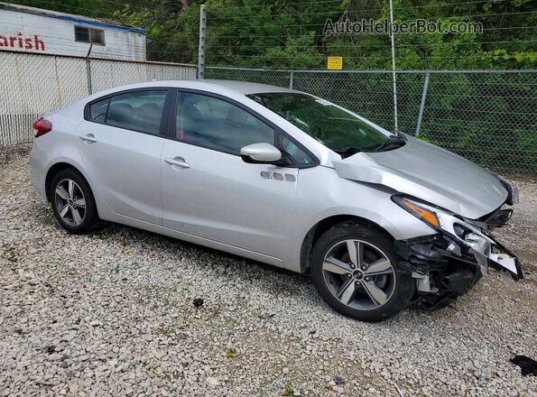3KPFL4A76JE238643 2018 KIA FORTE Silver Передня права чверть