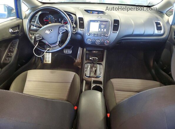 3KPFL4A77HE036730 2017 KIA FORTE Blue Vista del salpicadero