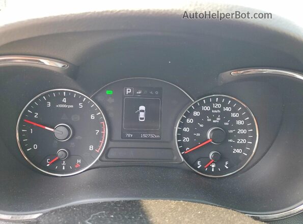 3KPFL4A77HE120675 2017 KIA FORTE Серебряный Вид щитка приборов