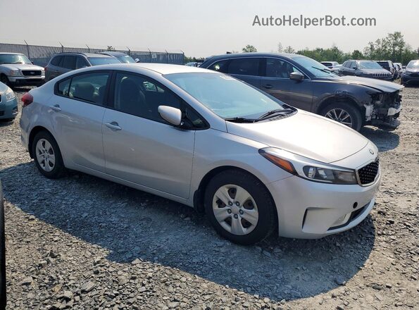 3KPFL4A77HE120675 2017 KIA FORTE Серебряный Передняя правая четверть