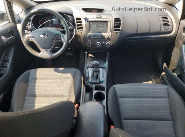 3KPFL4A77HE120675 2017 KIA FORTE Серебряный Вид панели приборов