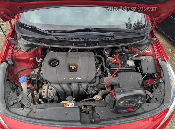 3KPFL4A77JE207367 2018 KIA FORTE Red Vista interior trasera