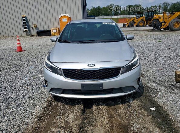 3KPFL4A78HE021637 2017 KIA FORTE Silver Вид спереду