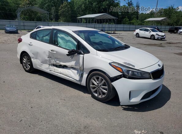 3KPFL4A78HE032816 2017 KIA FORTE White Передня права чверть