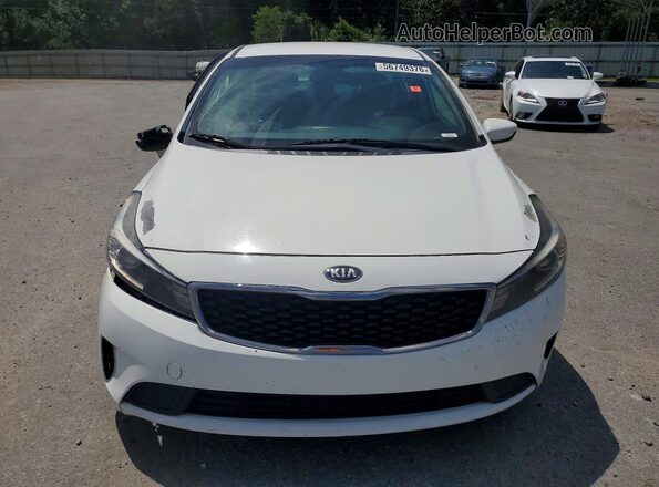 3KPFL4A78HE032816 2017 KIA FORTE White Вид спереду