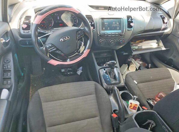 3KPFL4A78HE032816 2017 KIA FORTE White Вид панелі приладів