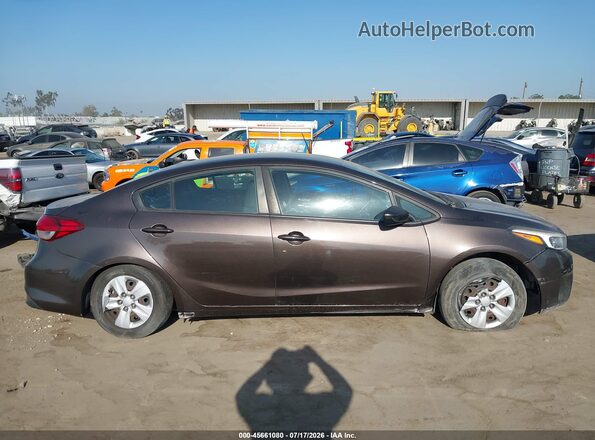 3KPFL4A78HE074550 2017 KIA FORTE Серый Вид задней части салона